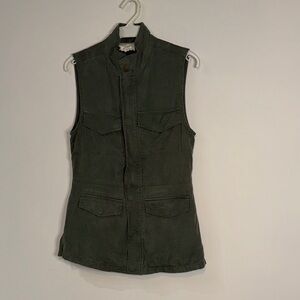 California Moonrise Olive Sleeveless Cargo Vest for Women